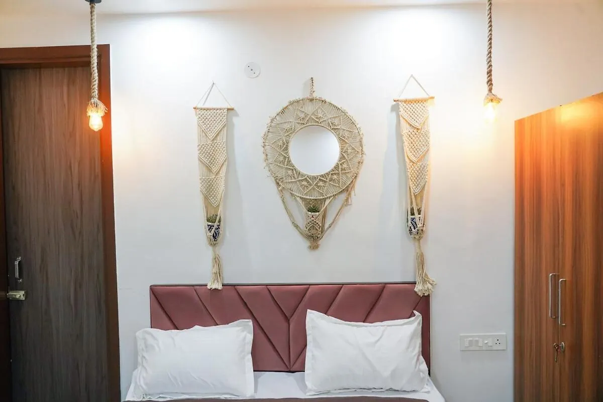 Stays And Company Gurgaon 0*,  India